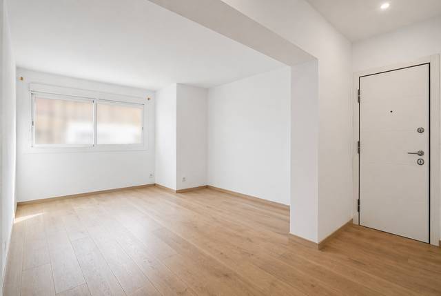 Planta baja en Venta en Calle ALEXANDRE GALI en El Congrés i els Indians
