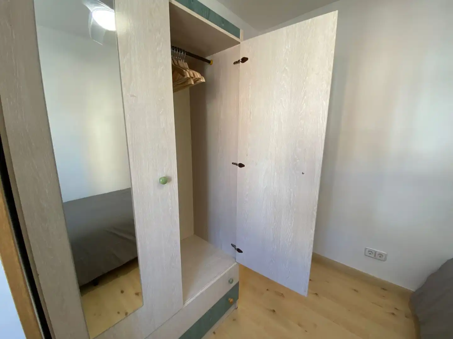 Habitació a Calle Escoriaza, 13, Los Ángeles