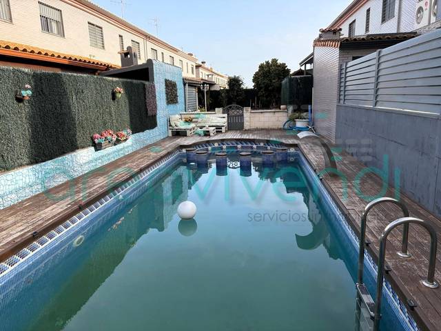 Casa adosada en Venta en Carrer del Riu Guadalhorce en Parque Sensal