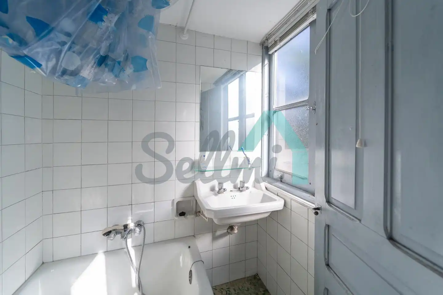 Badezimmer von Gebäude zum Verkauf in Nava