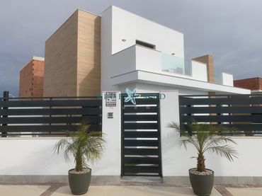 Villa con piscina in vendita a Roldán