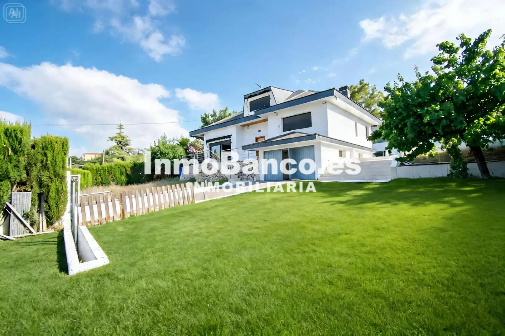 Vista exterior de Casa o chalet en venta en Chiva con Jardín privado, Terraza y Piscina