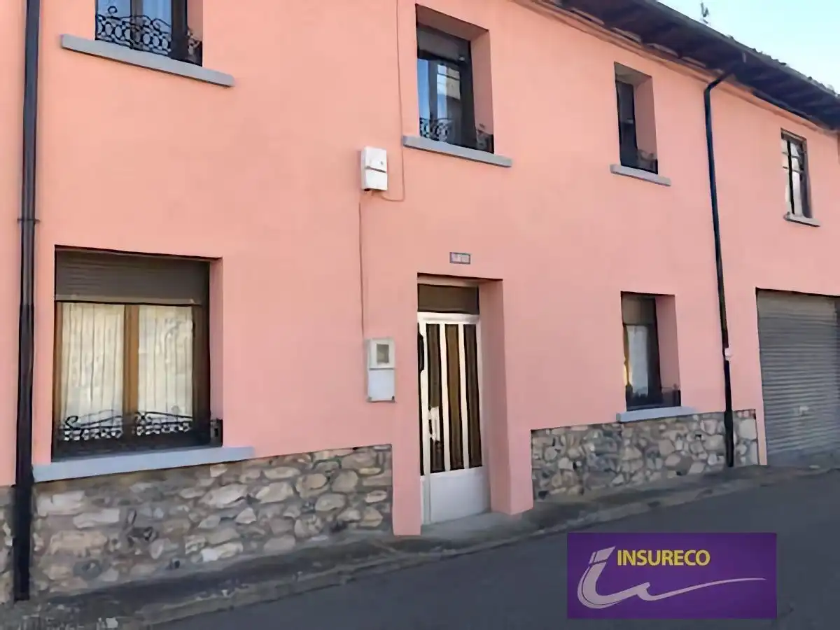 Vista exterior de Casa o chalet en venta en Vegacervera