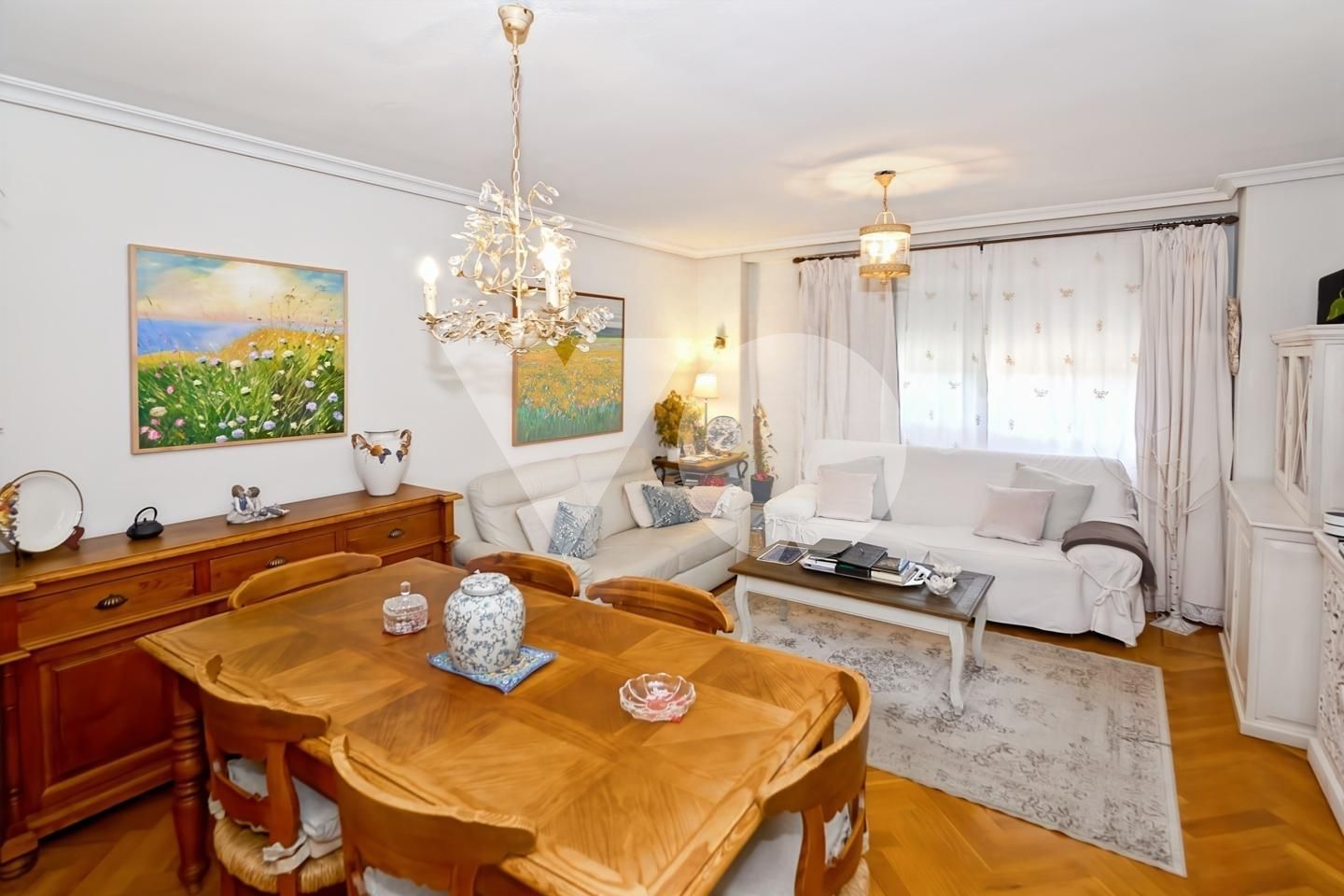 Living room of Flat for sale in  Madrid Capital  with Air Conditioner, Heating and Parquet flooring