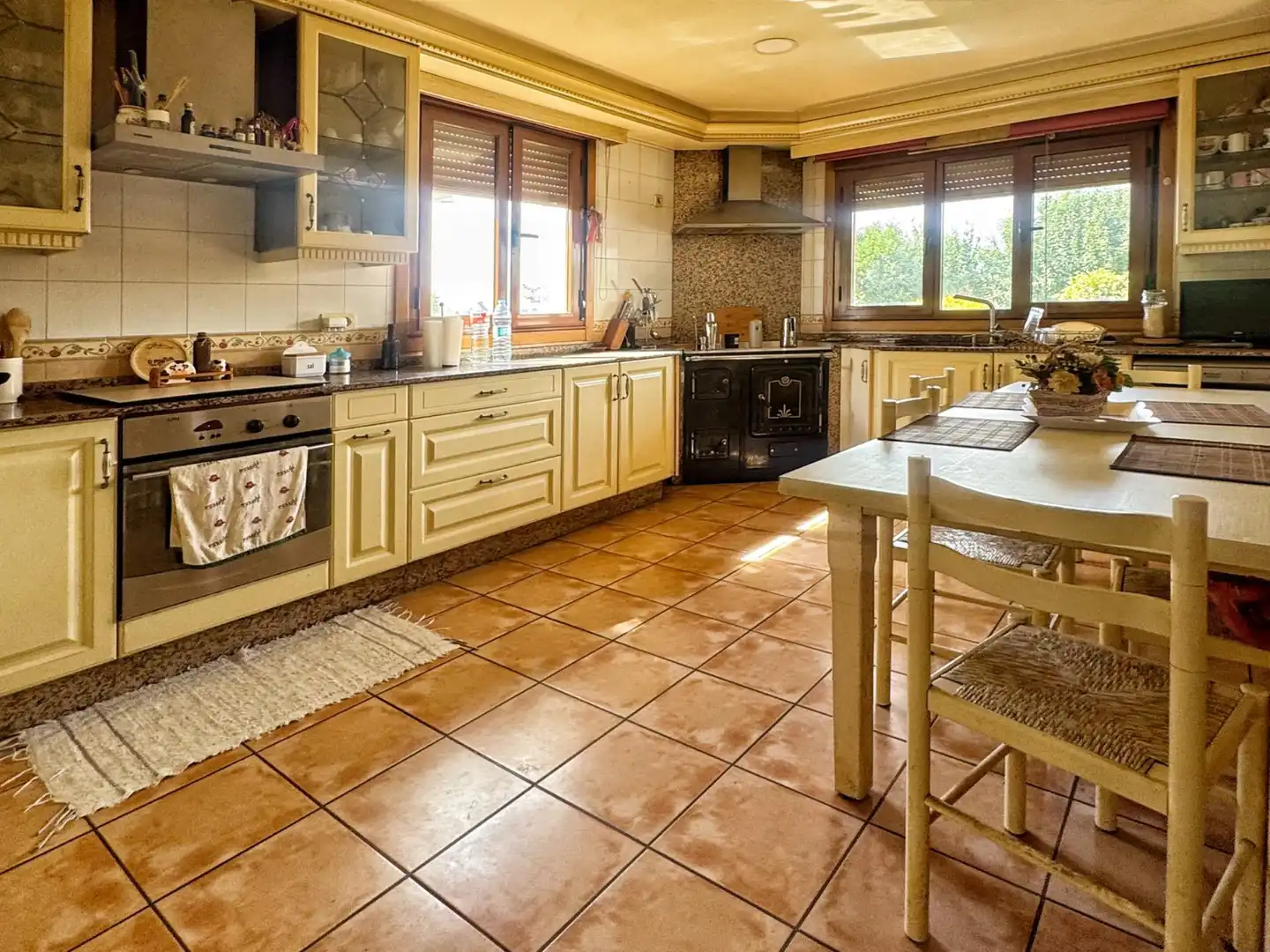 Cocina de Casa o chalet en venta en Lalín con Calefacción, Jardín privado y Amueblado
