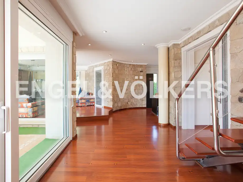 Casa o chalet en venta en Serra con Calefacción, Jardín privado y Trastero