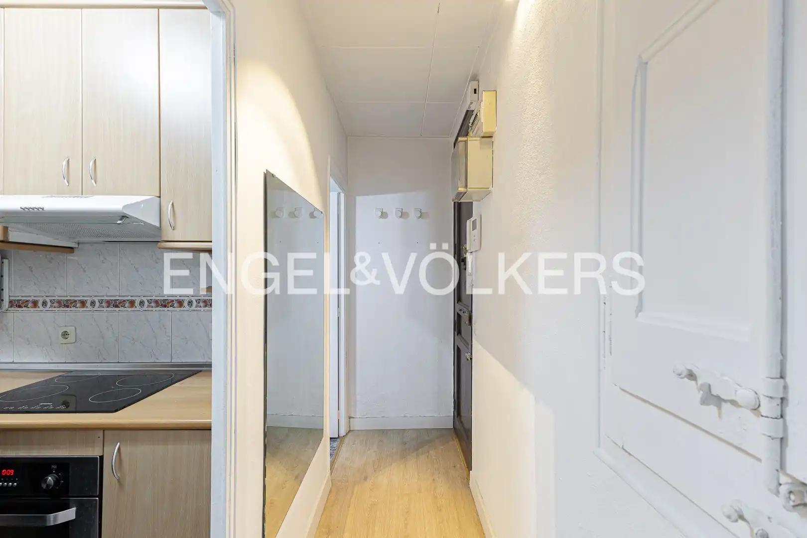 Flat for sale in Barcelona  with Heating, Parquet flooring and Balcony