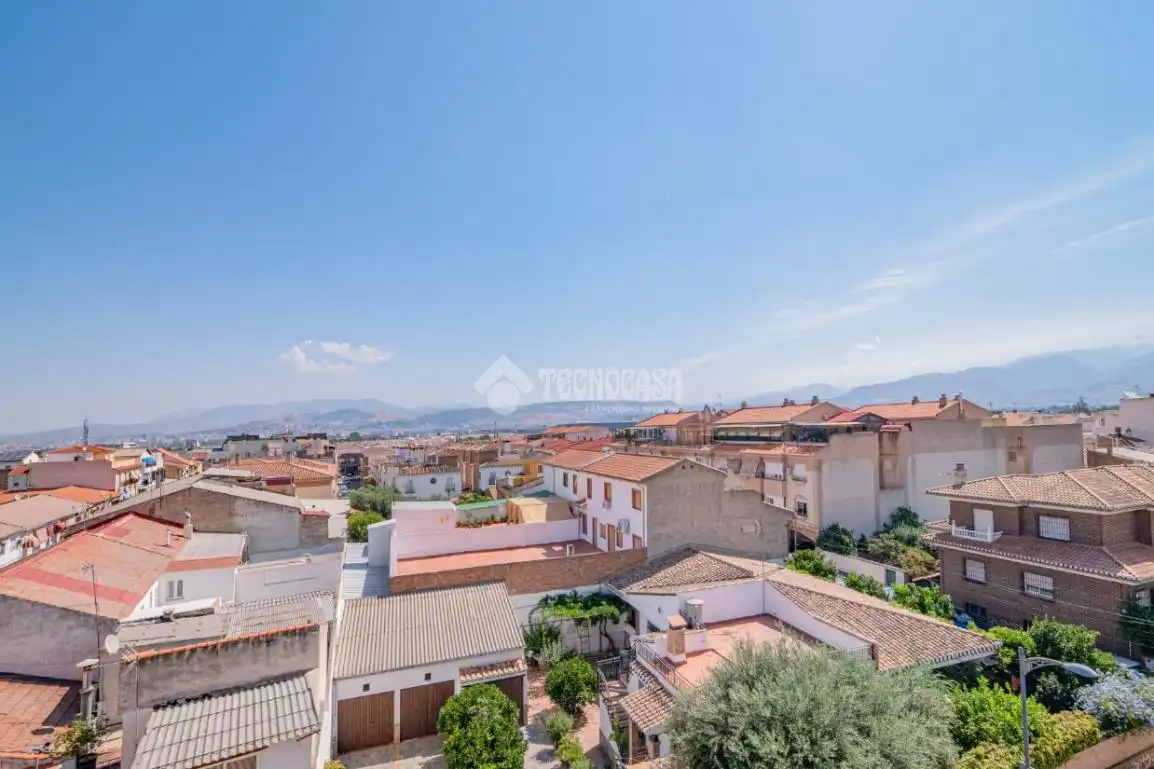 Vista exterior de Pis en venda en Armilla amb Terrassa