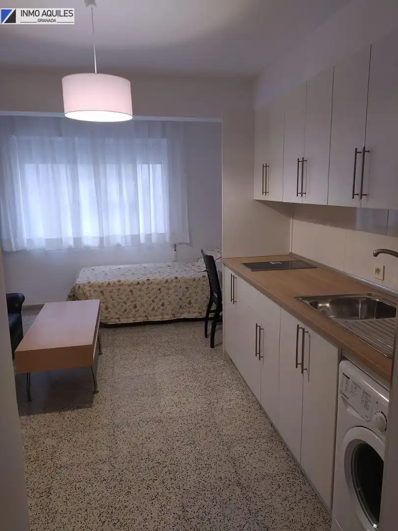 Bedroom of Study for rent in Granada