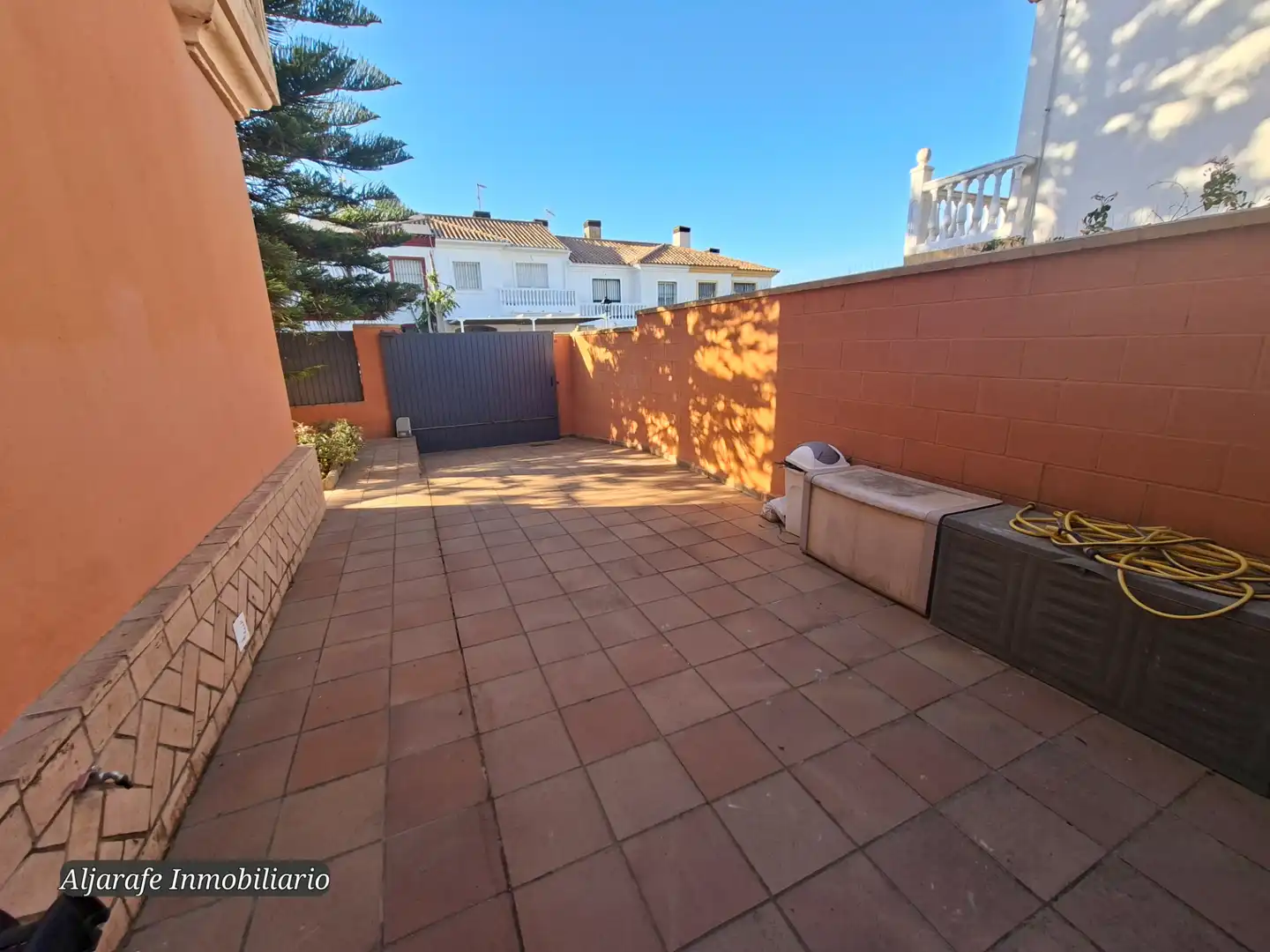 Garden of Detached homes for sale in Espartinas  with Air Conditioner, Heating and Private garden
