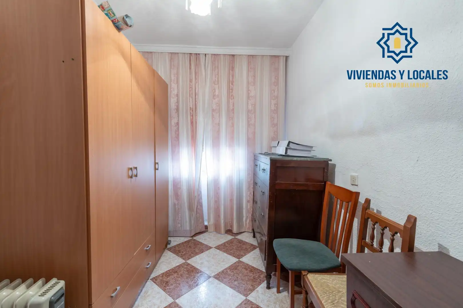 Dormitori de Casa o xalet en venda en La Zubia amb Terrassa