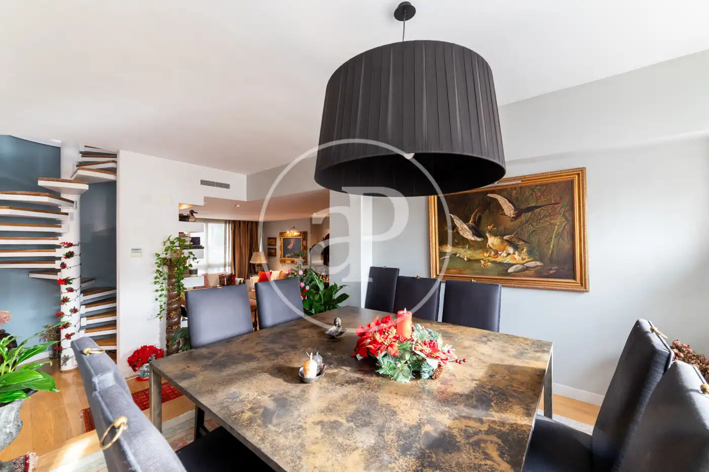 Comedor de Dúplex en venta en Madrid con Aire acondicionado, Calefacción y Jardín privado
