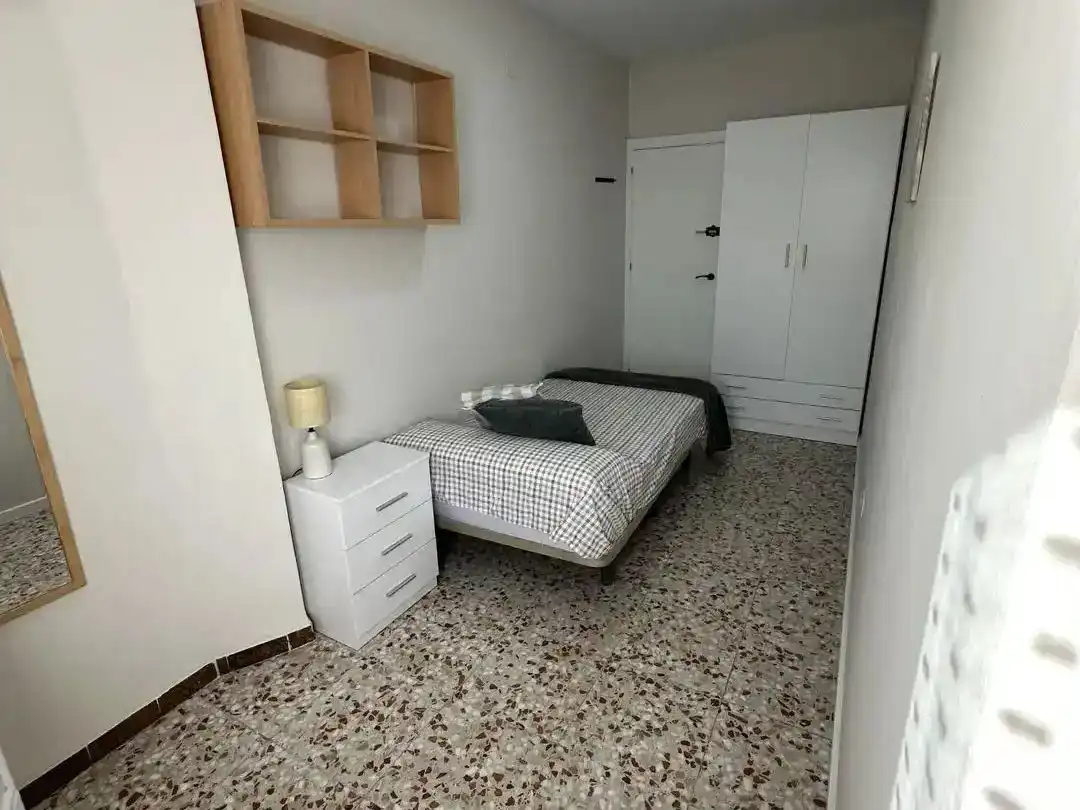 Bedroom of Flat for share in Alcázar de San Juan  with Air Conditioner, Furnished and Balcony