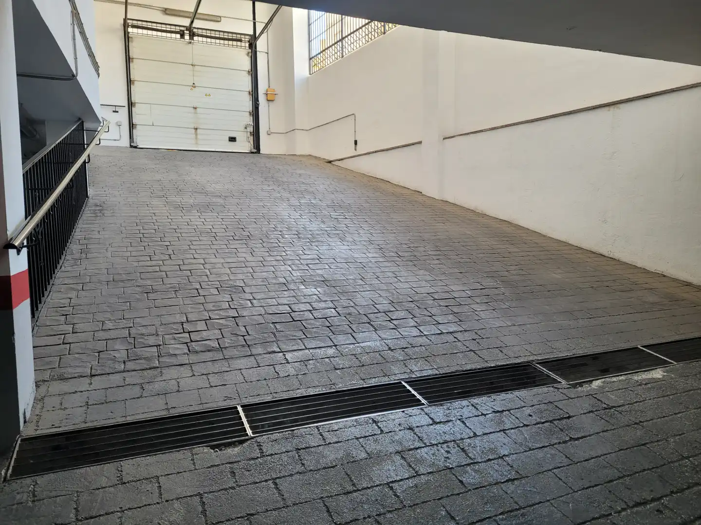 Exterior view of Garage for sale in Maracena