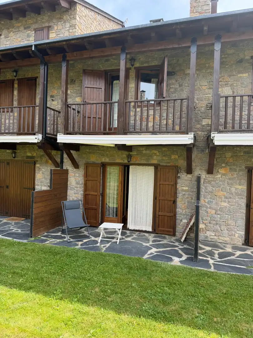 Maison jumelée à louer à Isòvol