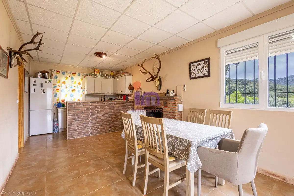 Comedor de Finca rústica en venta en San Lorenzo de Calatrava