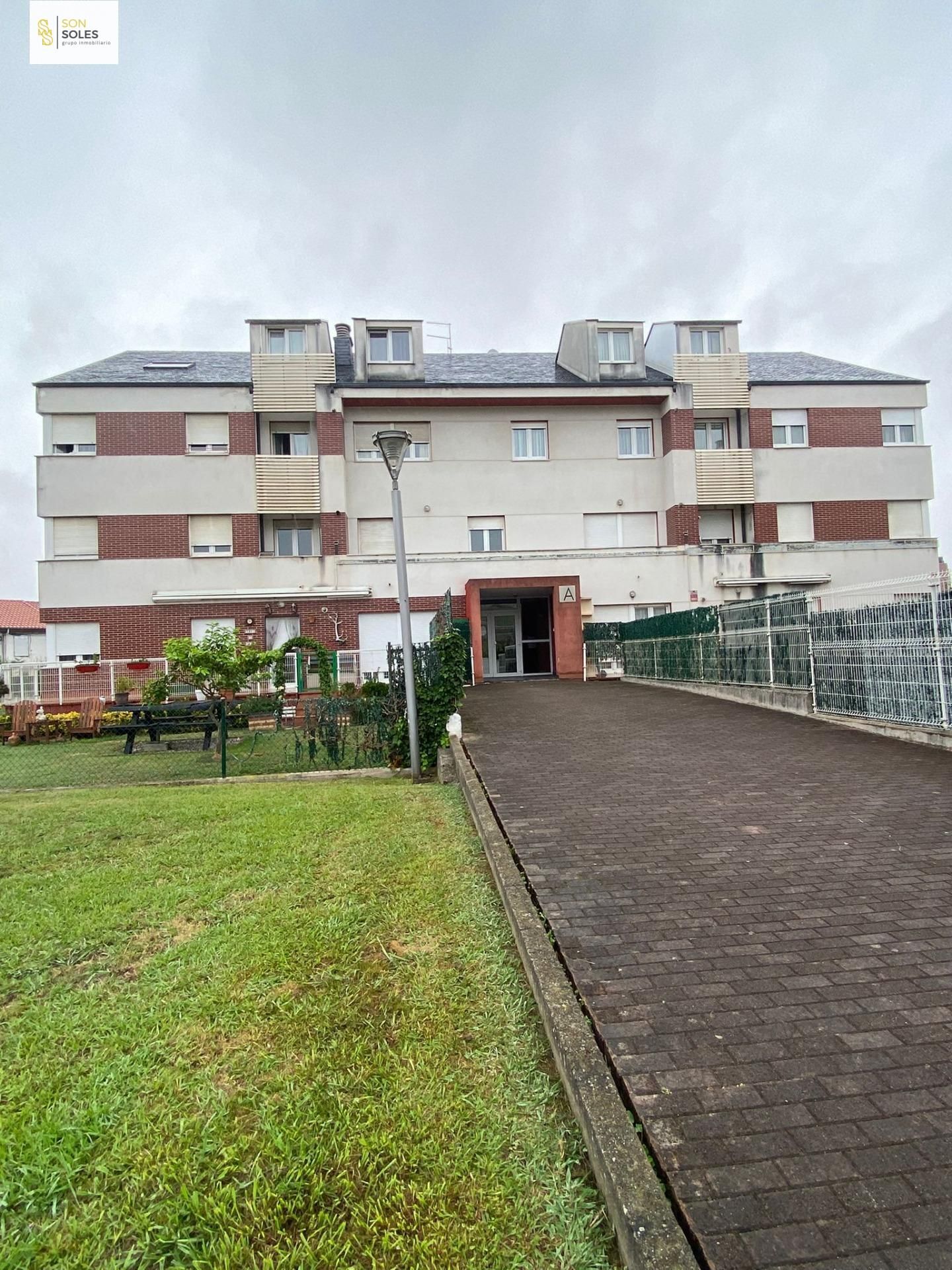 Vista exterior de Piso en venta en Polanco con Calefacción, Jardín privado y Alarma
