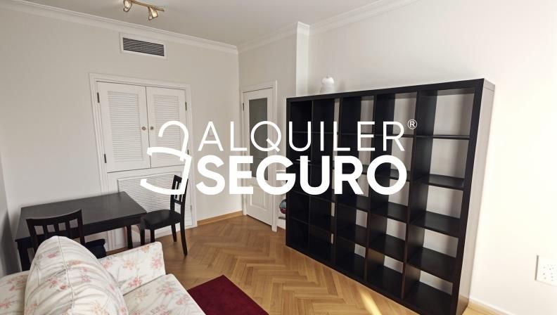 Habitación de Piso de alquiler en  Madrid Capital con Aire acondicionado, Calefacción y Trastero