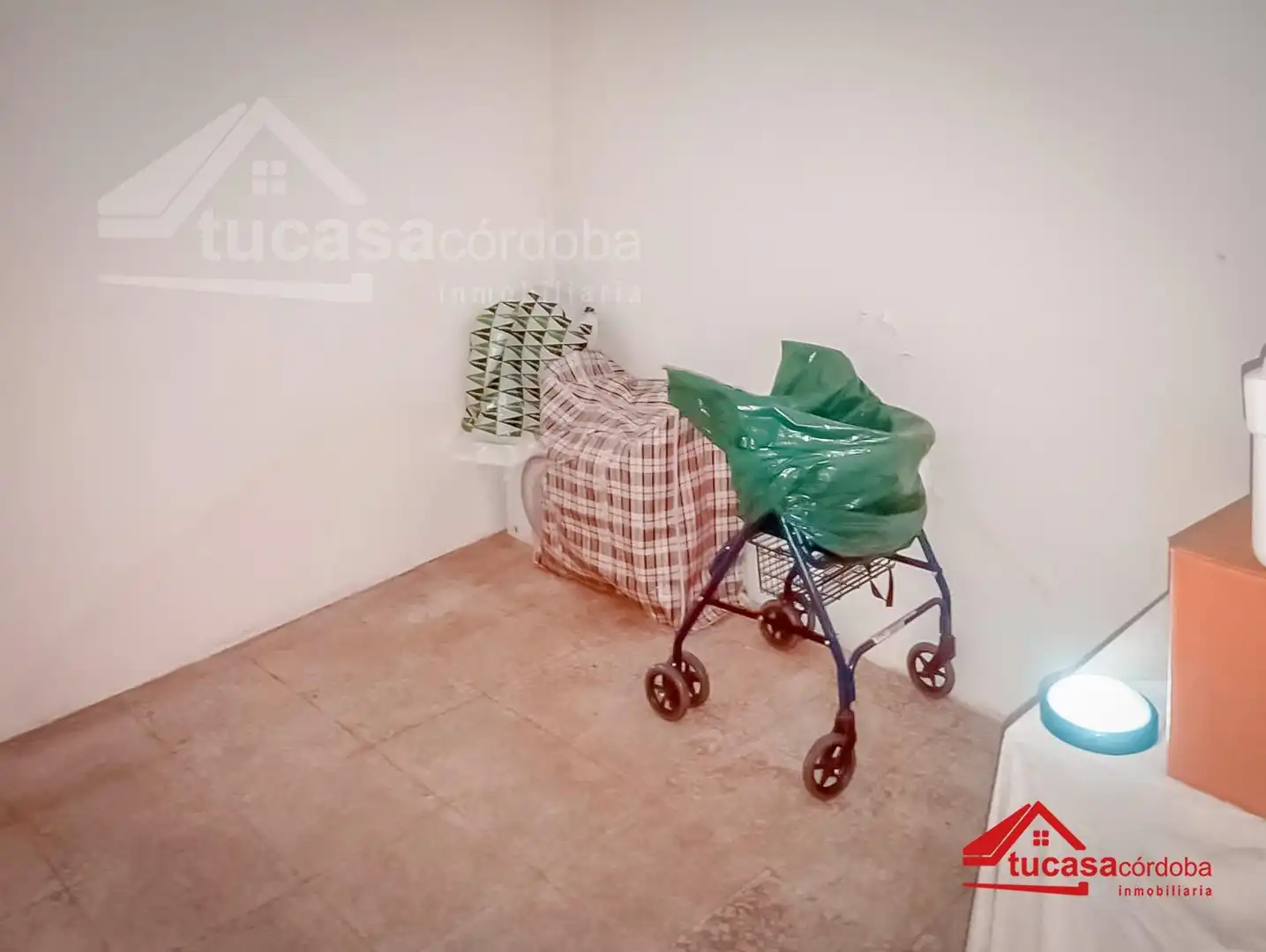 Garage for sale in Córdoba