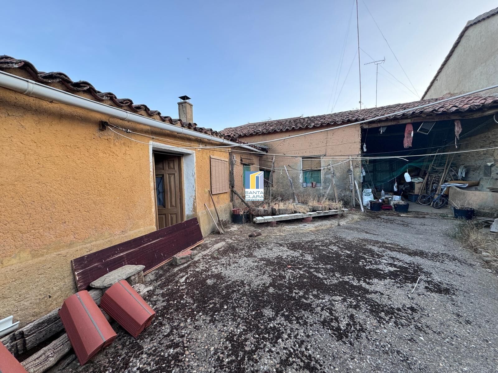 Exterior view of House or chalet for sale in Tábara