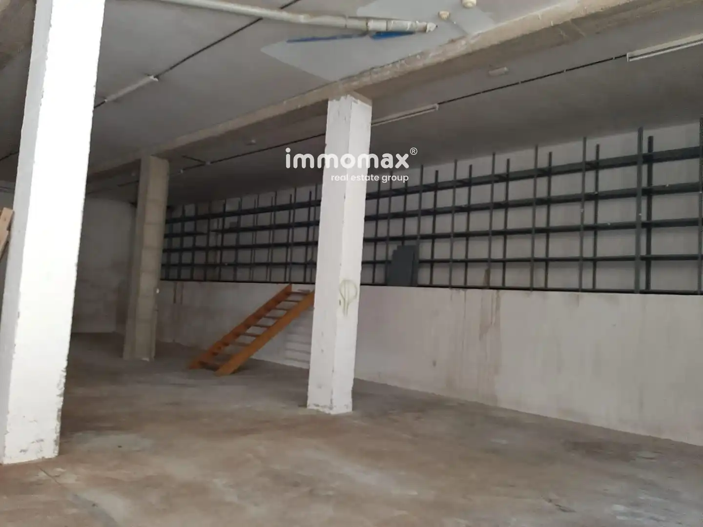 Nau industrial en venda en Sant Feliu de Llobregat