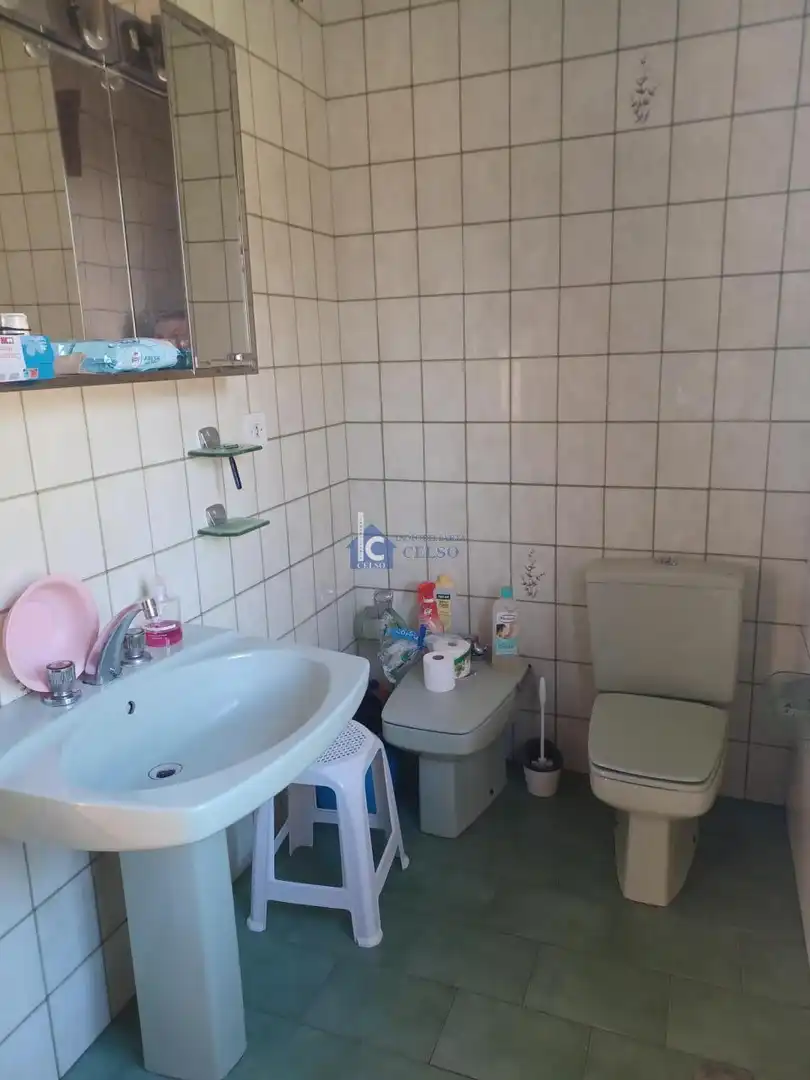 Baño de Casa o chalet en venta en Ourense Capital  con Calefacción, Jardín privado y Amueblado