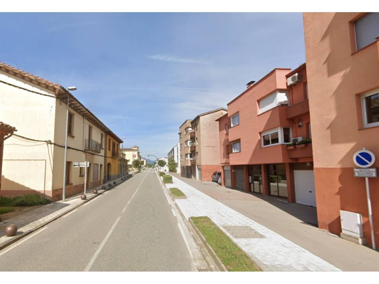 Vista exterior de Pis en venda en Sant Joan Les Fonts