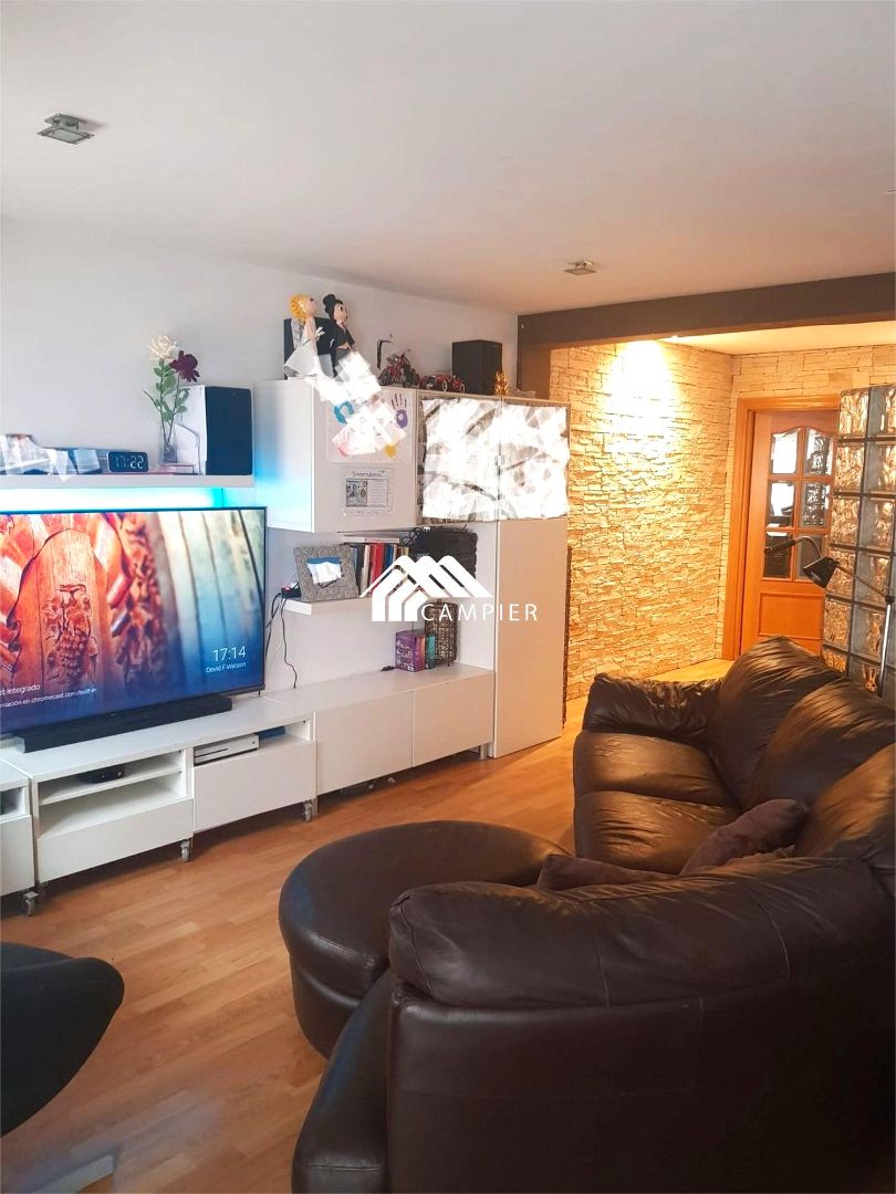 Sala d'estar de Pis en venda en  Albacete Capital amb Aire condicionat, Calefacció i Moblat