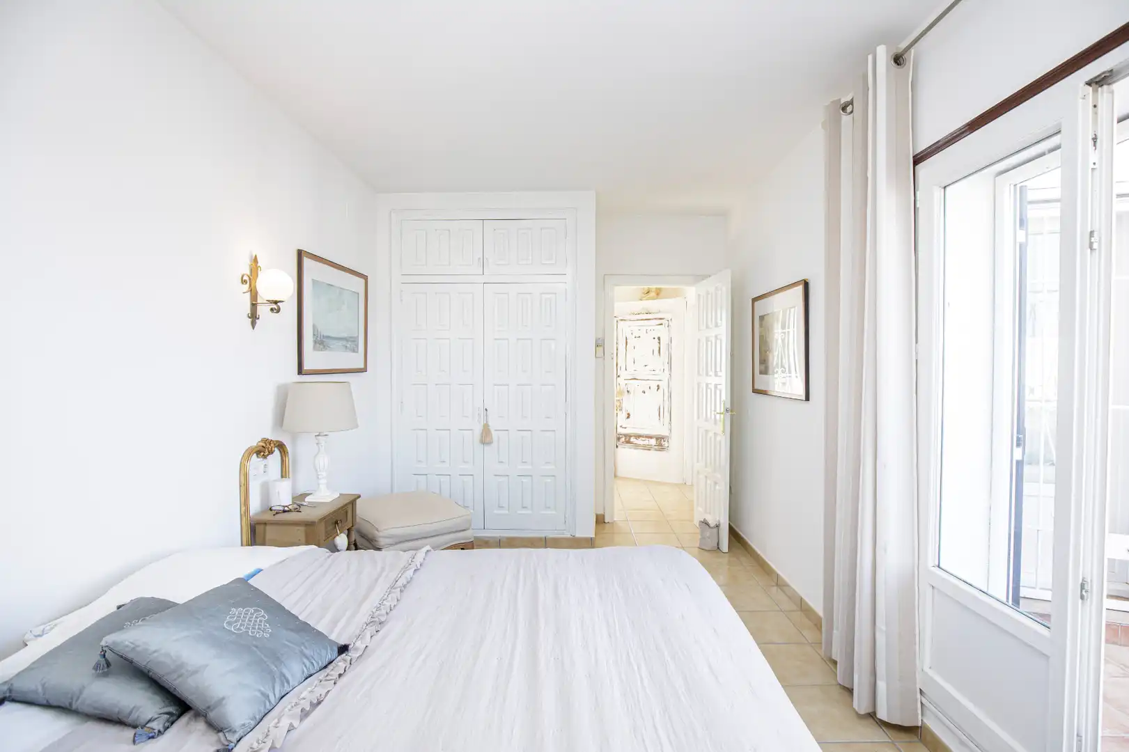 Dormitori de Casa o xalet en venda en L'Escala amb Aire condicionat, Jardí privat i Terrassa