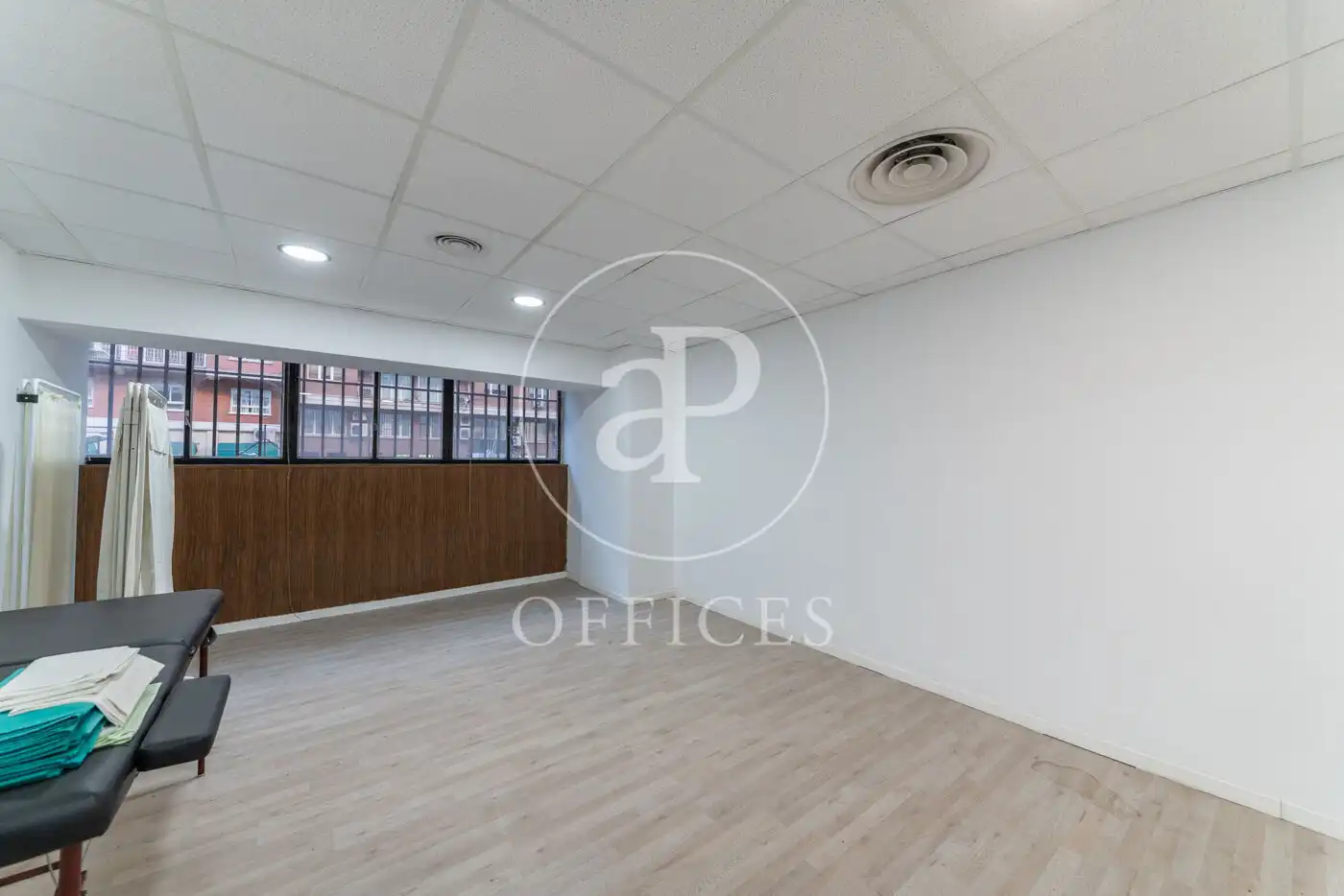 Büro zum Verkauf in Madrid mit Klimaanlage und Heizung
