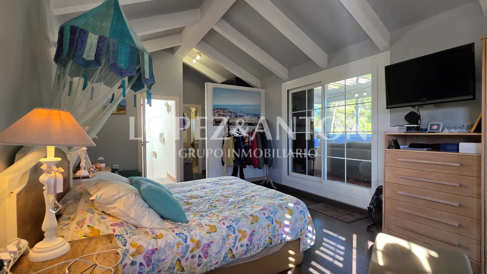 Schlafzimmer von Haus oder Chalet zum Verkauf in L'Eliana mit Klimaanlage, Heizung und Privatgarten