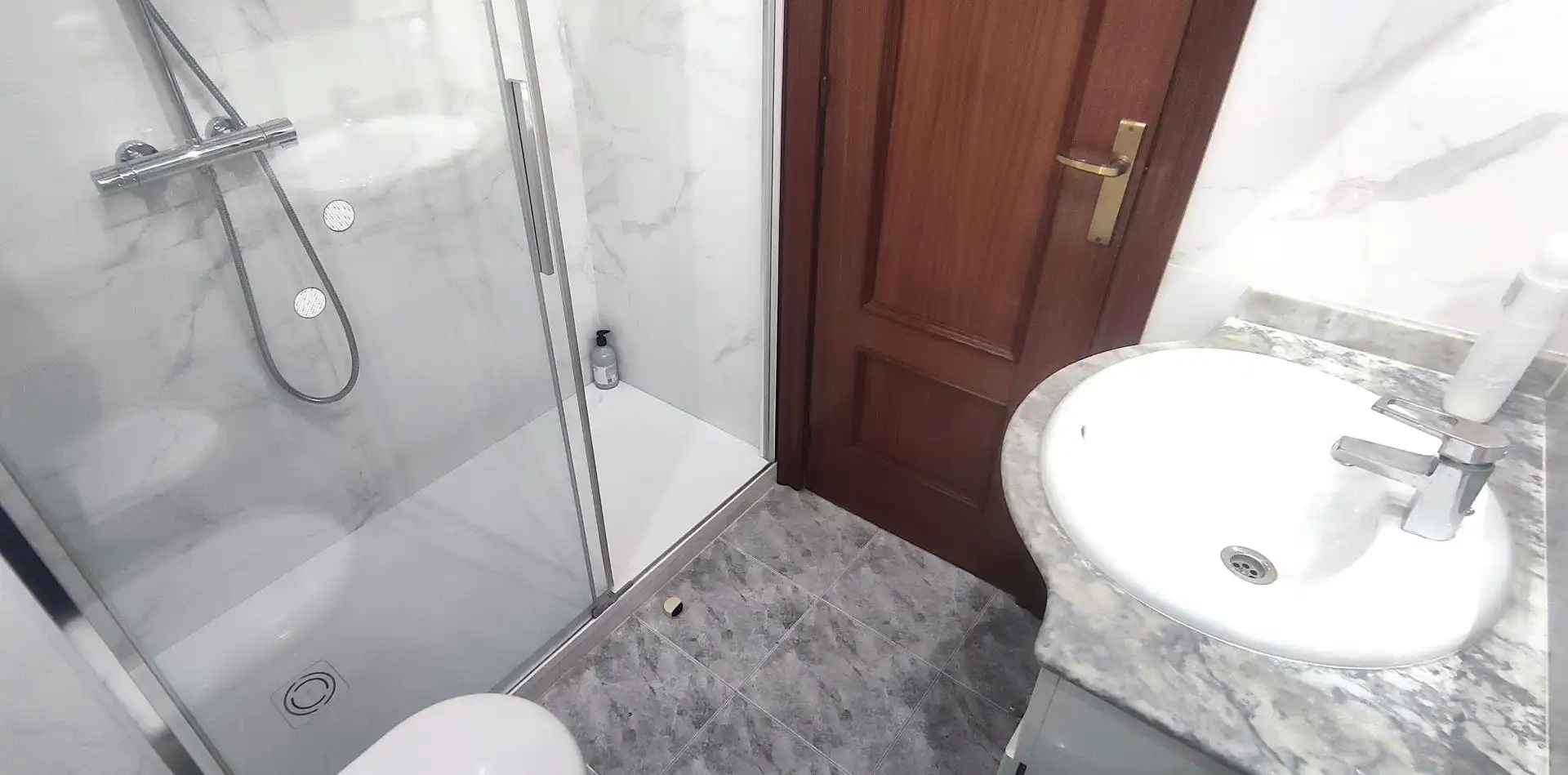 Piso con ascensor en venta en de Calàbria, imagen 9