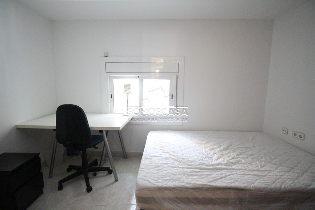 Bedroom of Flat to rent in  Barcelona Capital  with Air Conditioner, Terrace and Furnished
