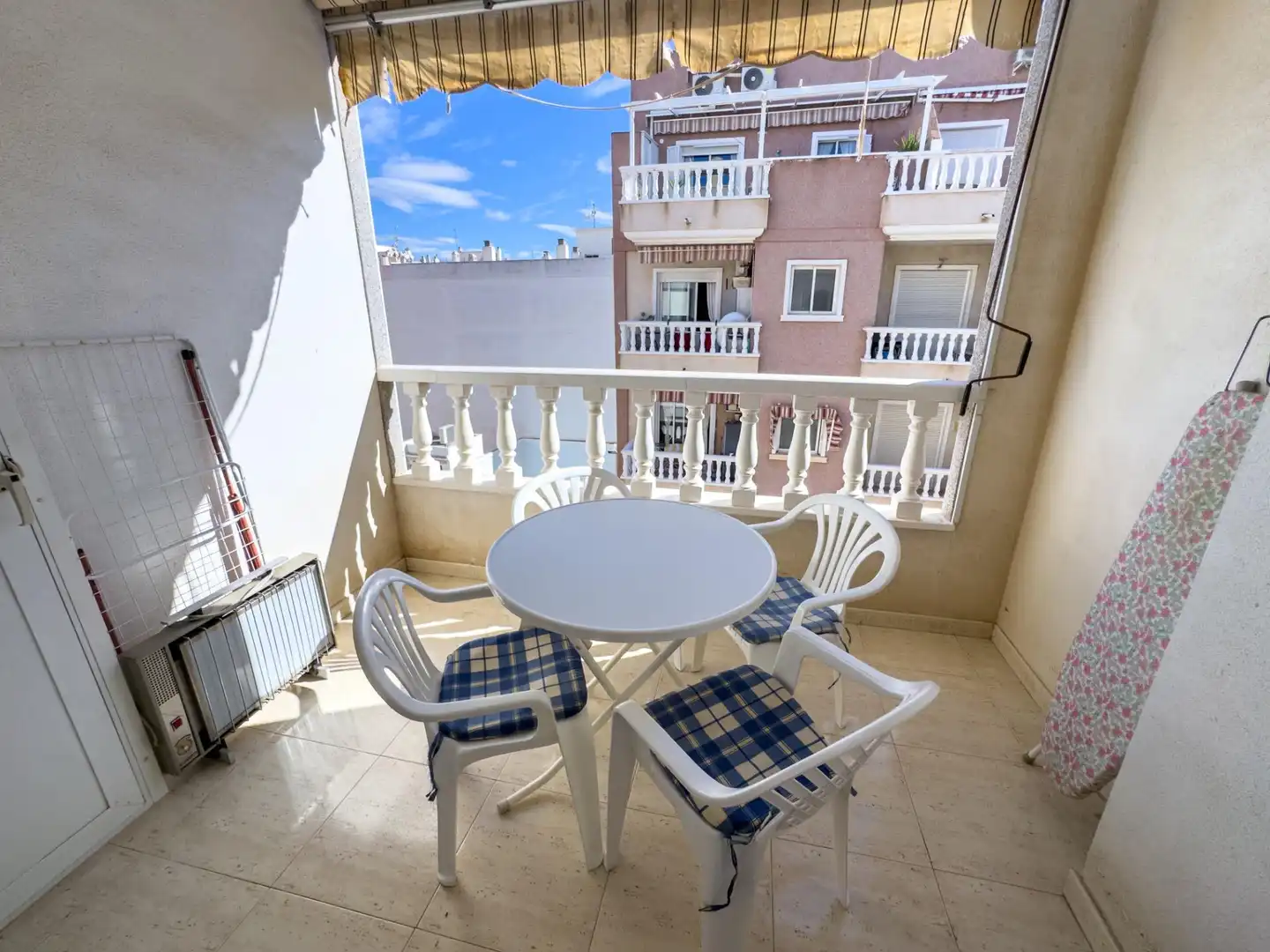 Terrassa de Apartament de lloguer en Torrevieja amb Aire condicionat, Calefacció i Terrassa