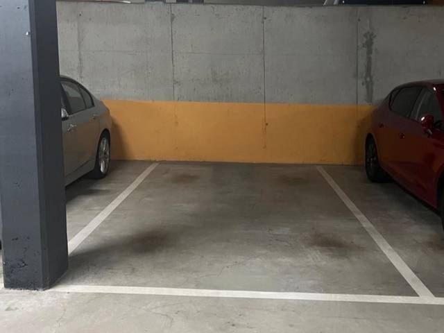 Garaje en Alquiler en Calle Pinares Llanos, 15 en Sector Plaza de Toros