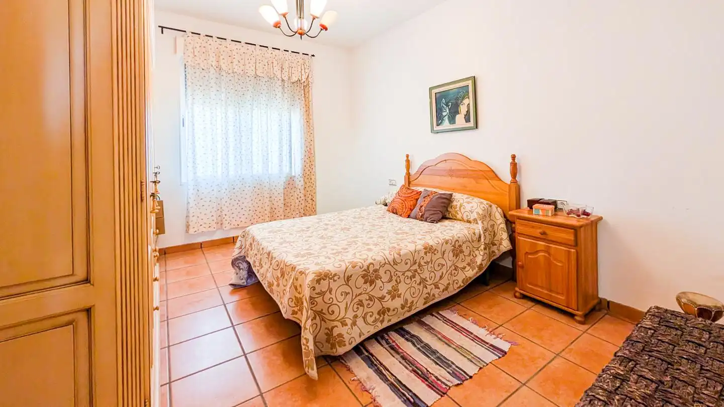 Dormitori de Casa o xalet en venda en Elche / Elx amb Aire condicionat, Jardí privat i Terrassa