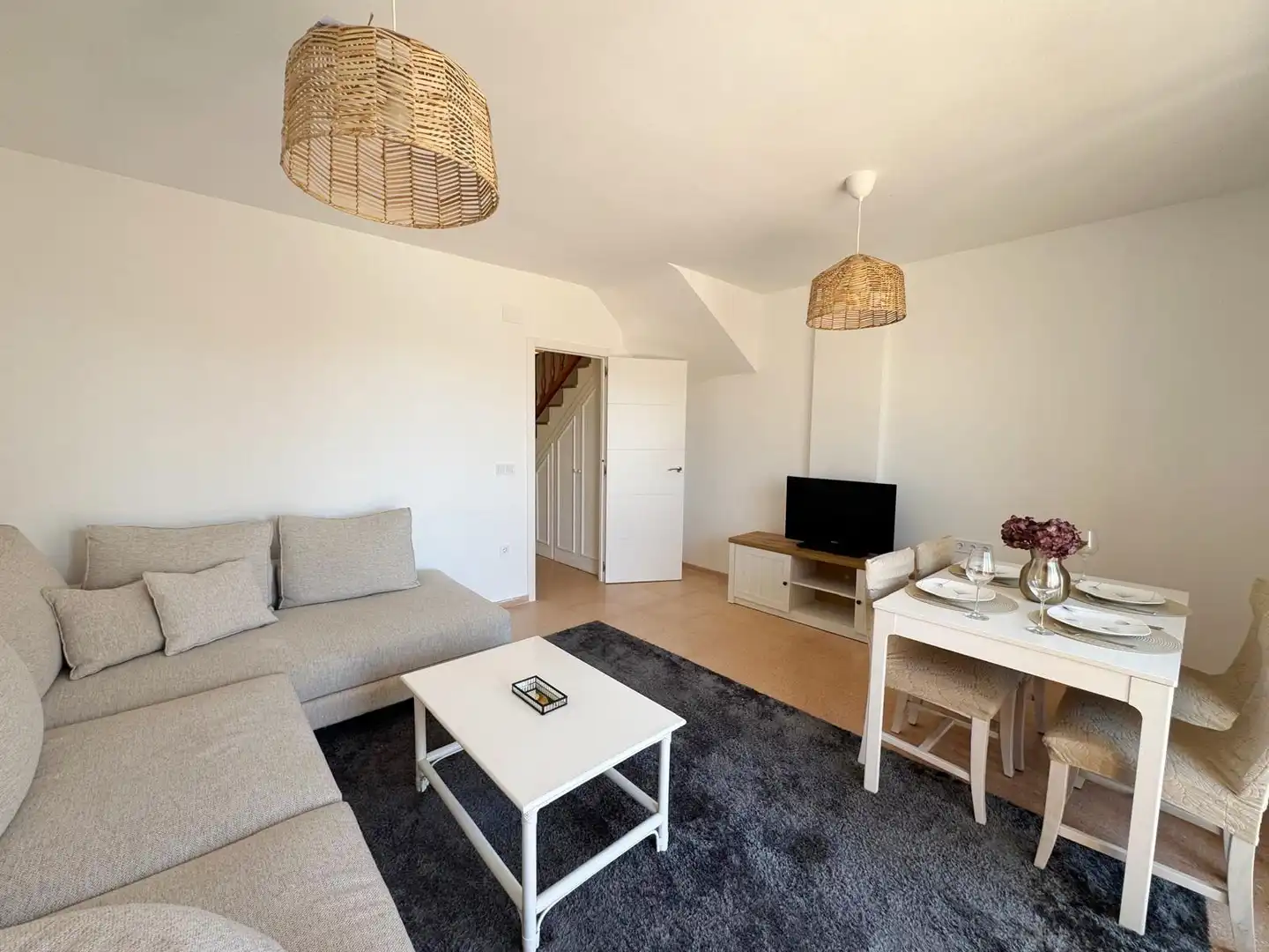 Wohnzimmer von Wohnungen zur Miete in El Campello mit Klimaanlage, Heizung und Möbliert