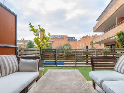 Terrassa de Planta baixa en venda en Sant Cugat del Vallès amb Aire condicionat, Jardí privat i Piscina