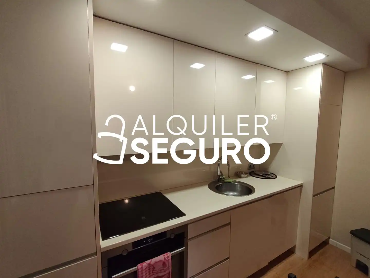 Piso con ascensor en alquiler en Fermin Caballero, imagen 8