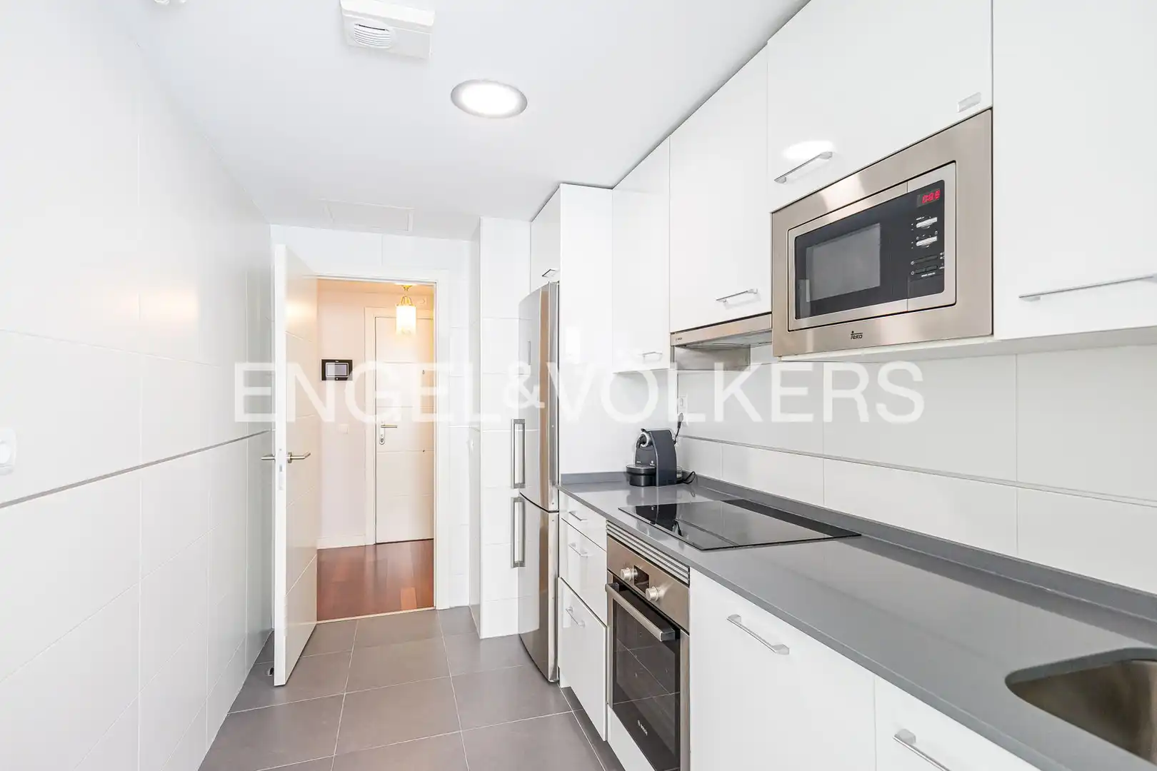 Flat for rent in Adelfas