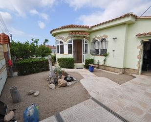 Vista exterior de Casa o xalet en venda en Mont-roig del Camp amb Calefacció, Jardí privat i Piscina