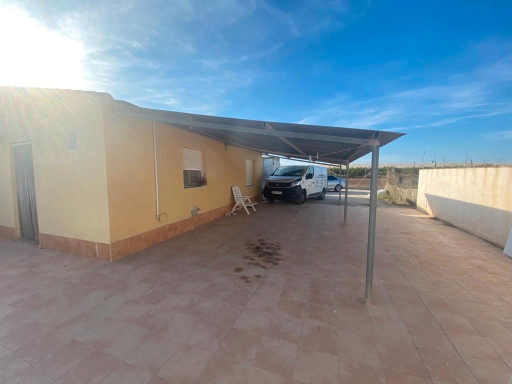 Vista exterior de Finca rústica en venda en San Pedro del Pinatar amb Jardí privat i Piscina