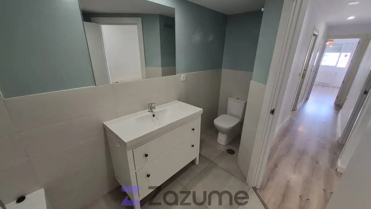 Baño de Piso de alquiler en Cartagena con Aire acondicionado, Calefacción y Parquet