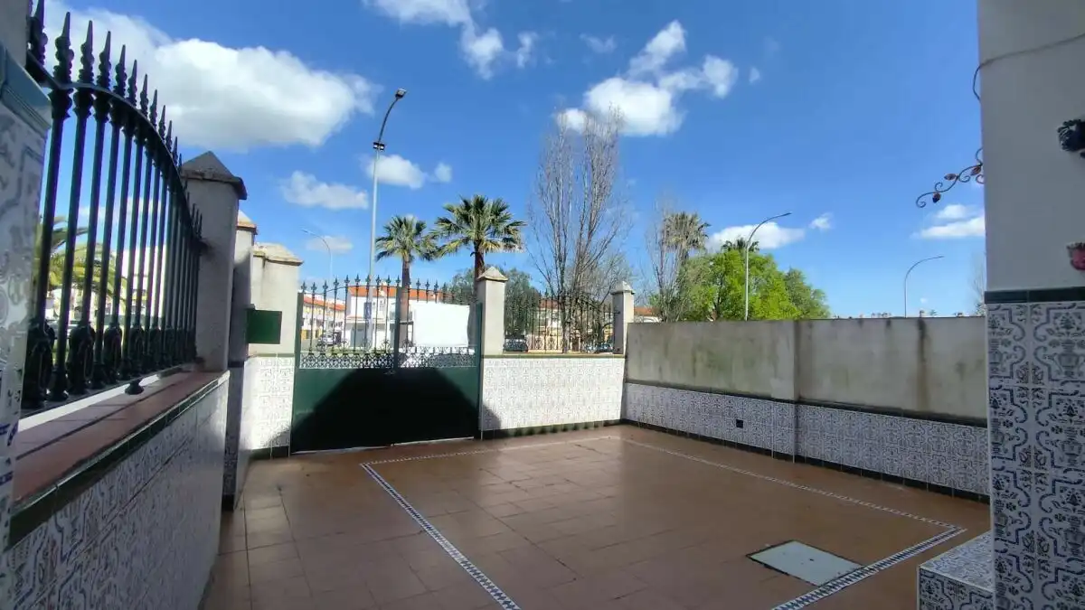 Maison mitoyenne à vendre à BULEVAR DE LOS AZAHARES 112
