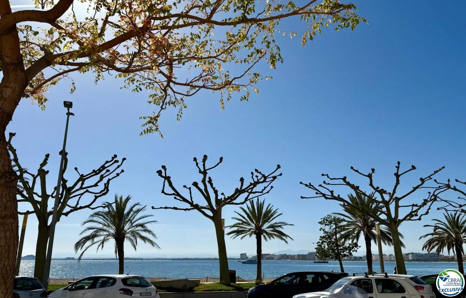Flat with lift for sale in Avenida De Rhode 129