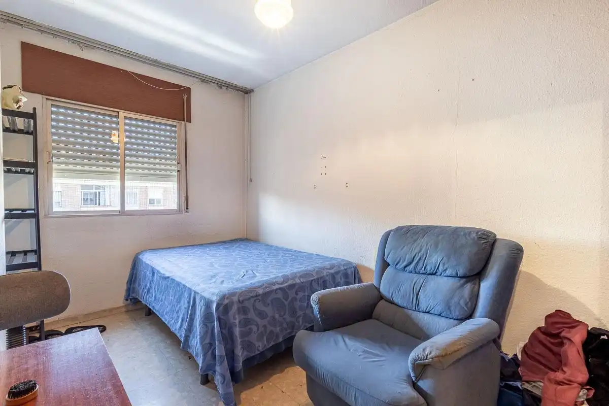 Bedroom of Flat for sale in Granada  with Air Conditioner, Heating and Terrace