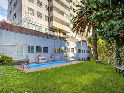 Swimming pool of Attic for sale in  Barcelona Capital  with Air Conditioner, Storage room and Swimming Pool
