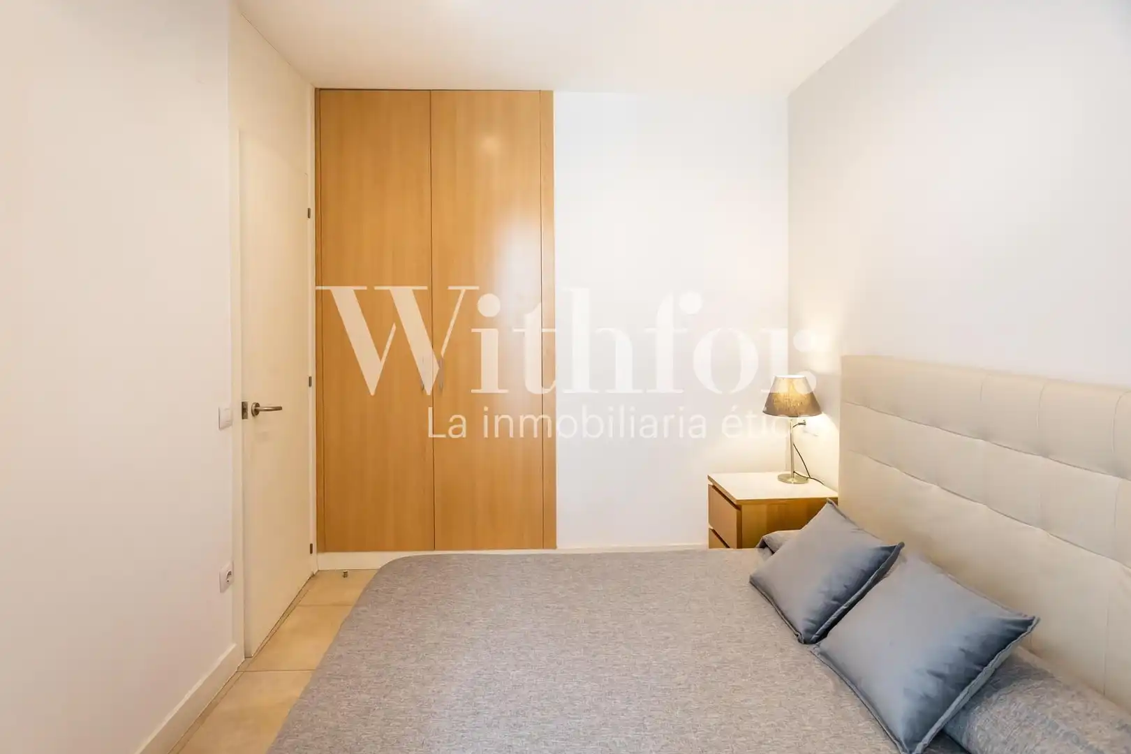 Bedroom of Flat for sale in Barcelona  with Air Conditioner, Heating and Parquet flooring