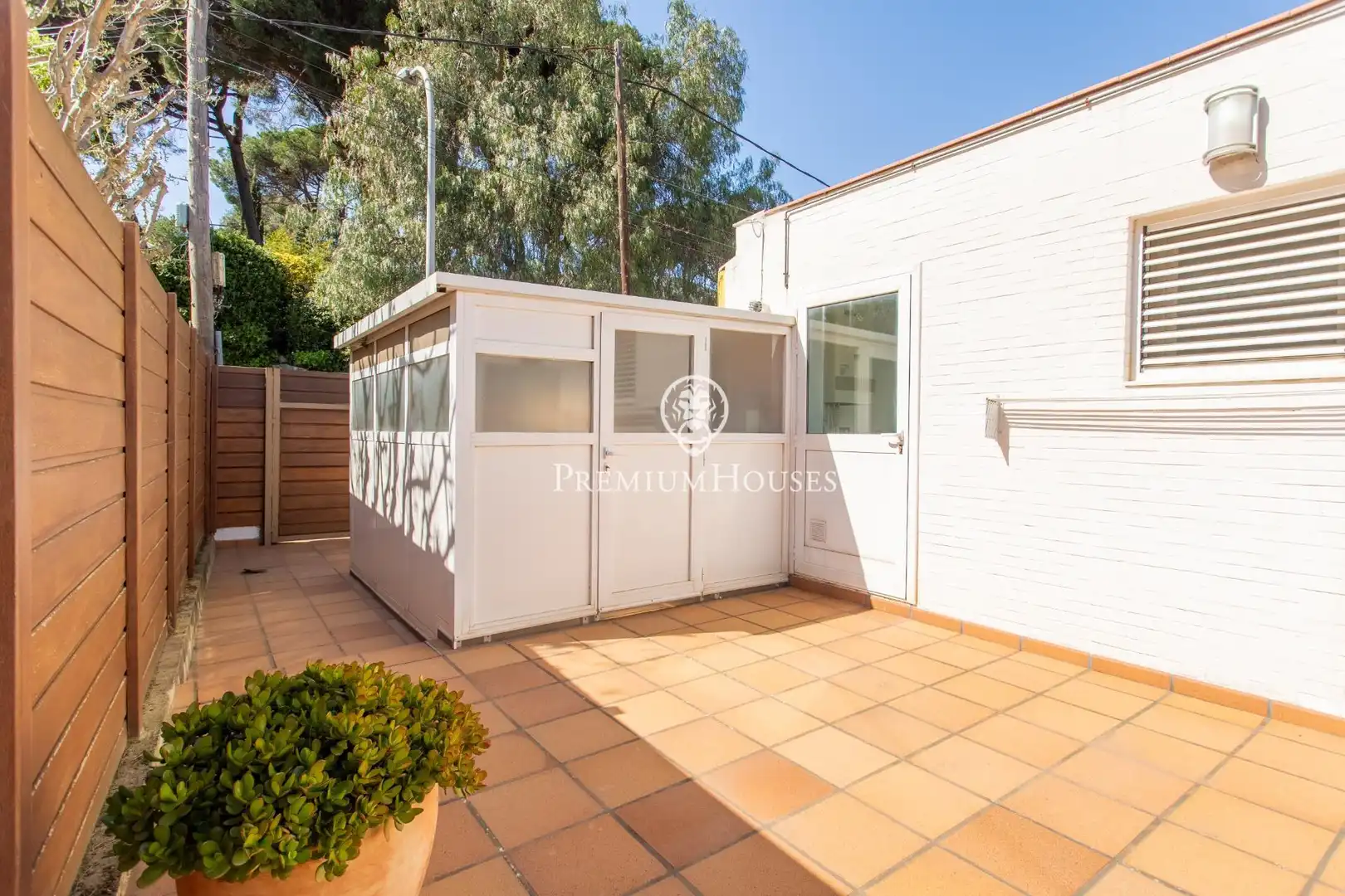 Garden of Houses for sale in Argentona  with Air Conditioner, Heating and Swimming Pool