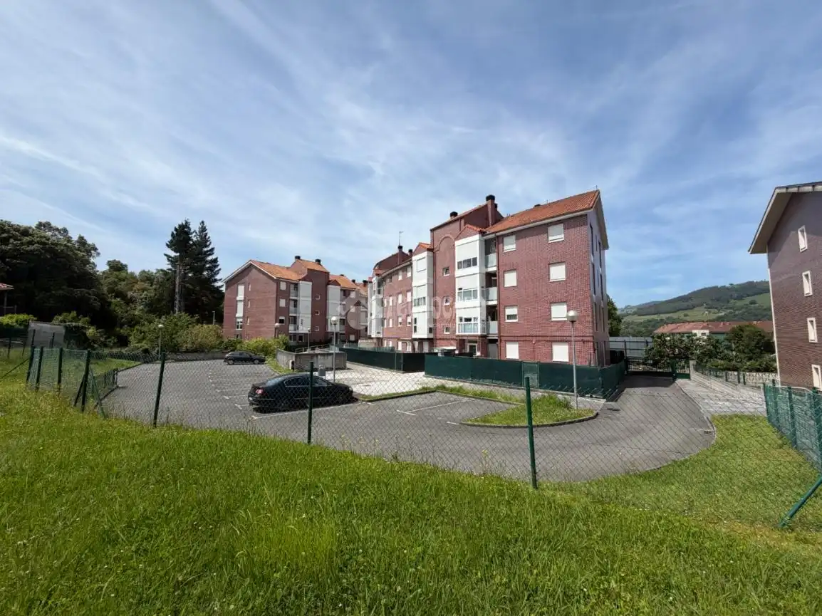 Parking de Piso en venta en Arredondo con Calefacción y Piscina comunitaria
